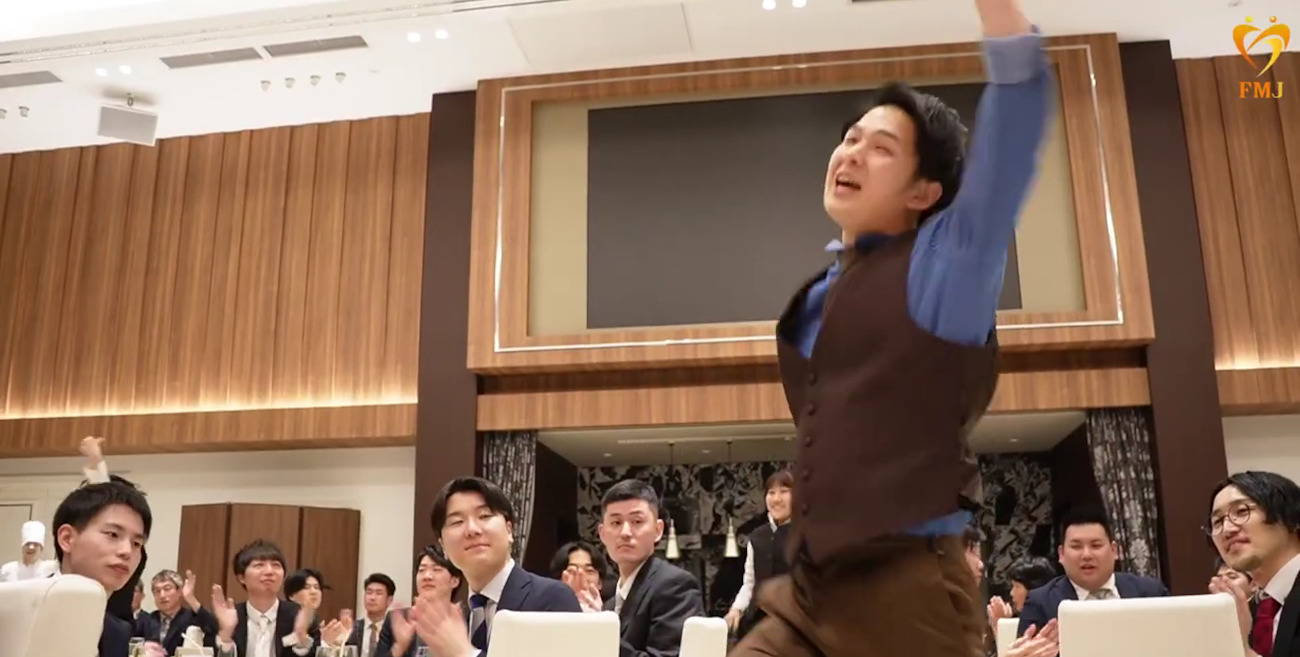 結婚式で新郎からフラッシュモブ